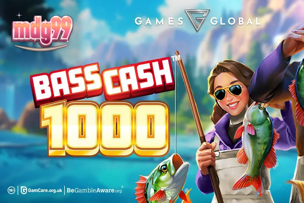 Tampilan visual slot Bass Cash 1000 dengan elemen air dan simbol ikan.